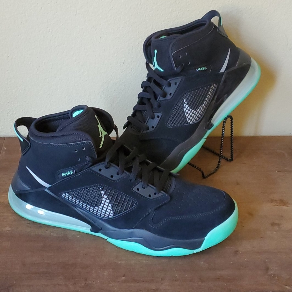 Jordan Mars 270